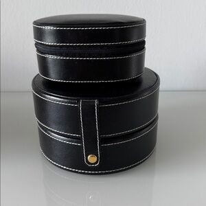 WOLF Designs Vintage Vlack Oval Zip Leather Jewelry Case - 3 Piece Set